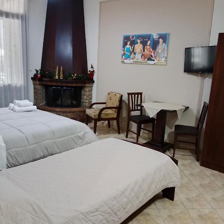 Appartement Xenonas Arxontiko à Káto Loutrákion Extérieur photo
