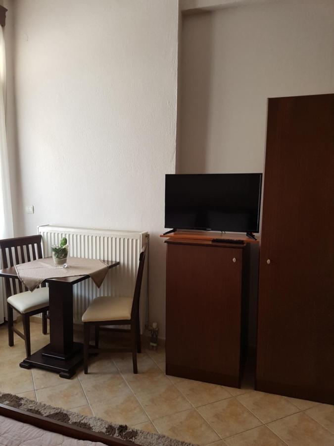 Appartement Xenonas Arxontiko à Káto Loutrákion Chambre photo